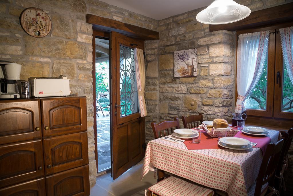 Holiday Home Casa Dei Farfui Momjan Buitenkant foto